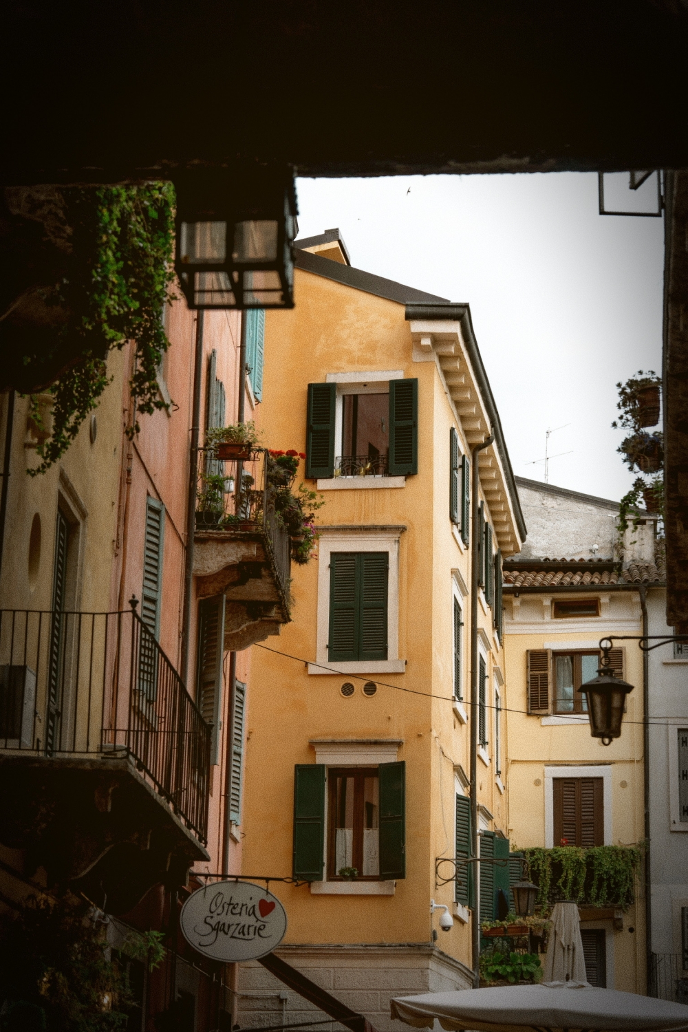 Amber Tone 400 sample